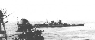 Suzuya crop from Kokuyo Maru refueling Tone June, 1944.jpg