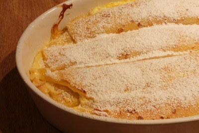 Fl�dle filled with quark and caramelized apple pieces