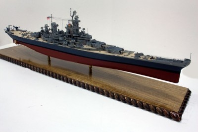 Mo front oblique.jpg