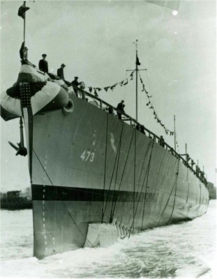 0547314 DD473 launching 4-16-42 in Boston 8.3 x 10.6 low res.jpg