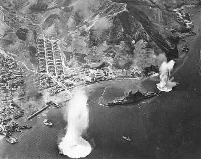 39_big.jpg (70.05 KiB) Viewed 7339 times CVG-88 attacks IJN Haruna at her moorings at Kure Naval Base, Japan.