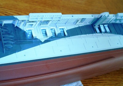 IM004200.jpg (550.34 KiB) Viewed 4943 times When complete, the ends of the catwalks will be enclosed<br />with additional rails.