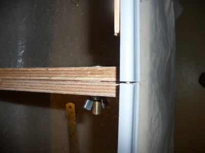 One of the 4 metal rods that keep the hulls aligned.