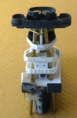 The fighting top in place with the first braces and the mast retreat