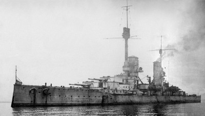 SMS_Kronprinz_Wilhelm_in_Scapa_Flow-red.jpg