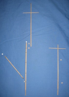 0150.JPG (62.32 KiB) Viewed 4015 times The smaller components for the mast assemblies. The small white discs are the pulley sheaves.