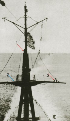 Chokai mainmast, summer 1942a.jpg