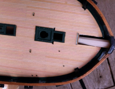 Close-up of the bow, showing butt cuts and 3-in-1 pattern (but not between the cutouts, where full planks would have been used!)