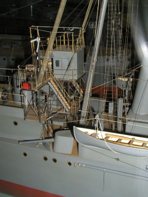 HMS Gloucester 1910 04s.jpg