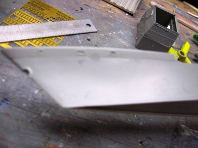 While teh picture sucks, I was trying to illustrate that the front deck piece is designed poorly, and fit is not so great.