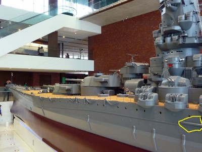 yamato_model_battleship_kure_L06.jpg