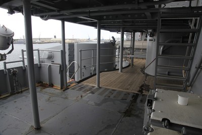 stbd_stanchions.jpg