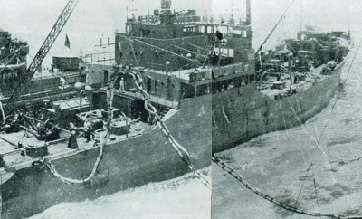 Kawasaki class tanker UNREP, 3-1942 - combined crop.jpg