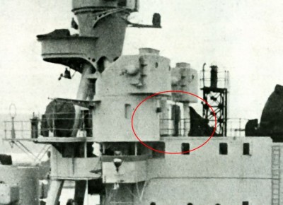 Here you can see as, in it's early stages (Venezia about 1930) the ship already has a built in structure, albeit a shorter one between the side range finders