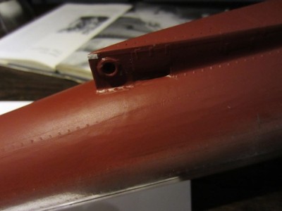 The top of the hull has now had a single coat of car finish primer.