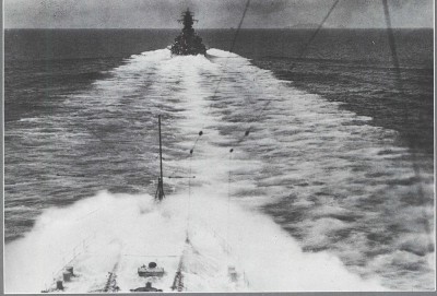 Kirishima wake seen from Haruna 1937.jpg