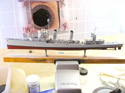 This is how she looks now. Have to stop building for the day to help out at an event at my wife's studio. Tomorrow I plan on getting the 01 level railing sorted, and may have to start working on the rigging.