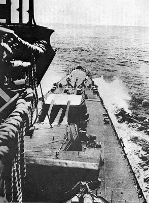 Kumano bow, July 14, 1942.jpg