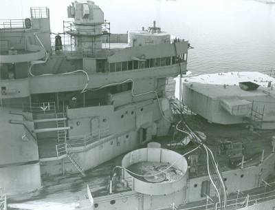 BB62 Stbd. Bridge LBeach 1981.jpg