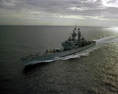 USS South Carolina (CGN 37) underway in 1982a.jpg