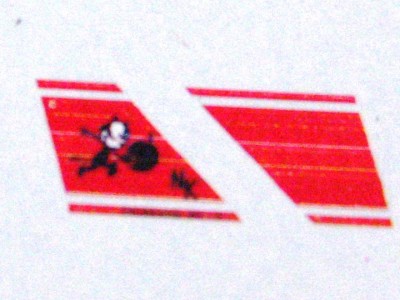 Crappy picture, but you can see all the stripes of color void I spoke of above.