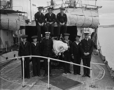 Conyngham bow gun and crew