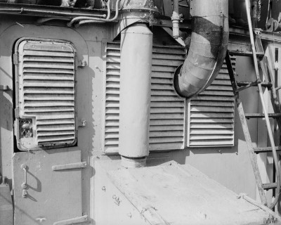 DD's had a tiny crew galley, on deck.