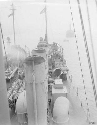 triple torpedo tubes.