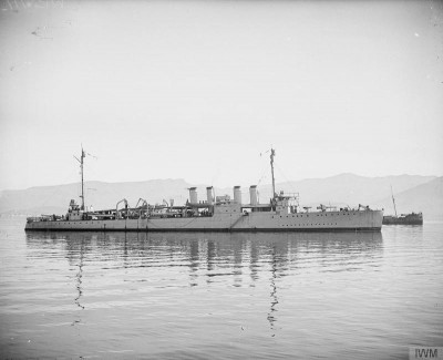 USS Luce, New Arrival, no Camo.