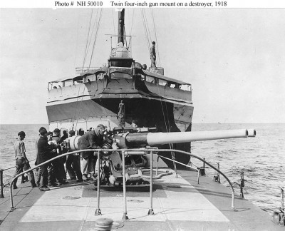 trial of twin 4in gun on flushdecker
