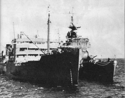 Teiyo Maru refueling Kiso, May 1943, Paramushiro Strait,  Marumag#66 small.jpg