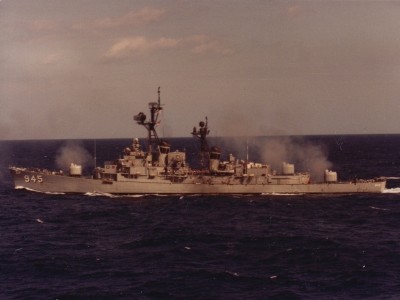 USS_HULL_1982_1.jpg