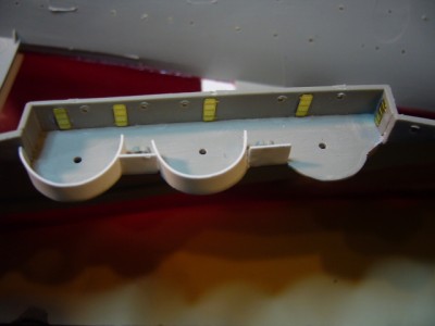 Here you can see the extra shield on the left side of the center one.
