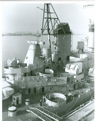 BB-62 1981 Mainmast %26 After Stack.jpg